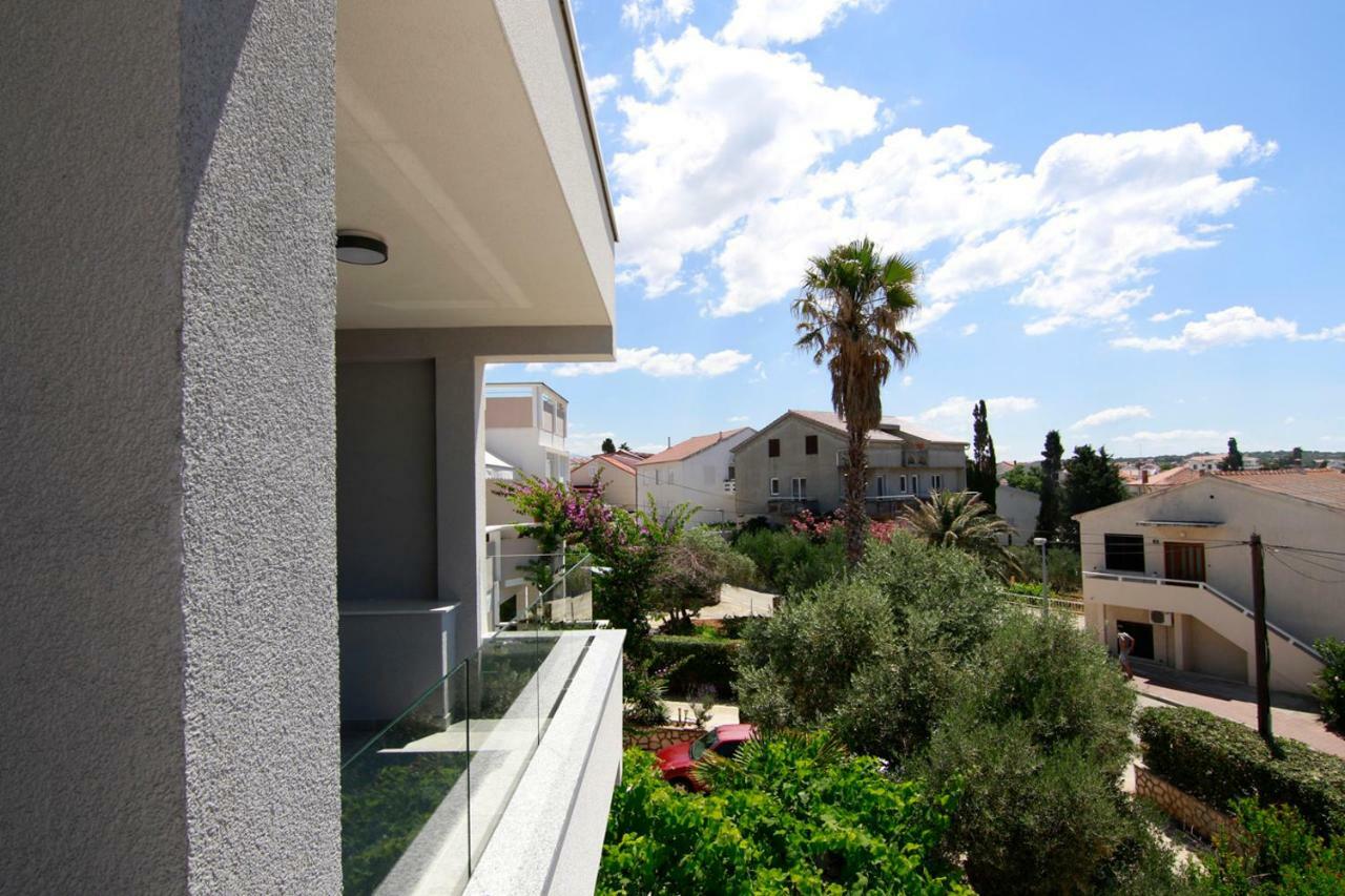 Apartments Luna Novalja Exterior foto