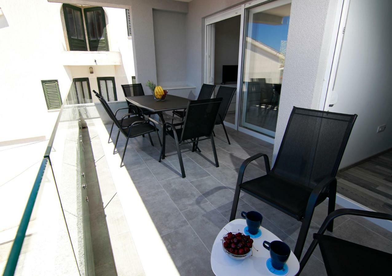 Apartments Luna Novalja Exterior foto